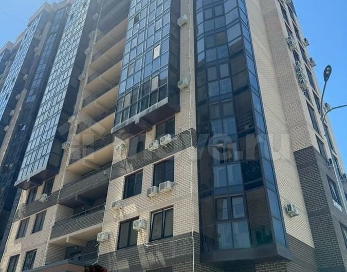Продам 2-комнатную квартиру, 55 м², Анапа, ул. ленина,                                                     185ак2